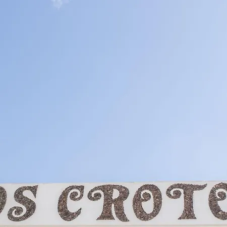 Los Crotos